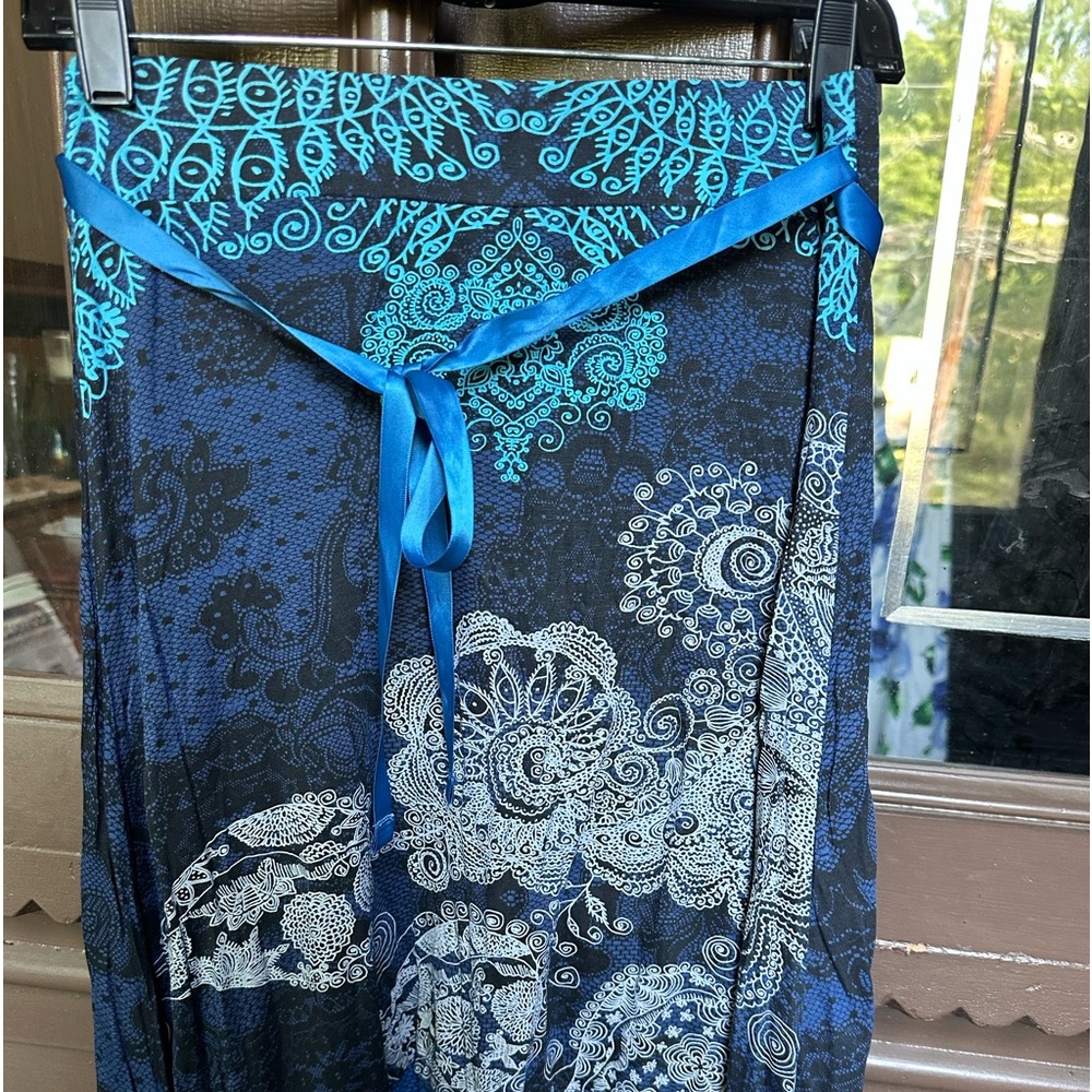 Desigual skirt in blues with white and black size M